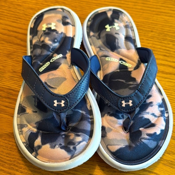 Under Armour Other - Under Armour Blue and‎ Pink Sporty 
 4D foam sandal flip flops youth size 2